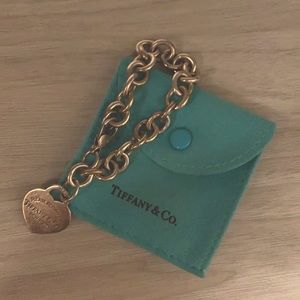Tiffany’s heart chain link bracelet